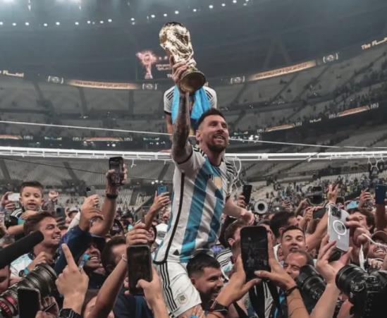 阿根廷总统：祝贺我们的国家和梅西，我们是世界杯冠军
